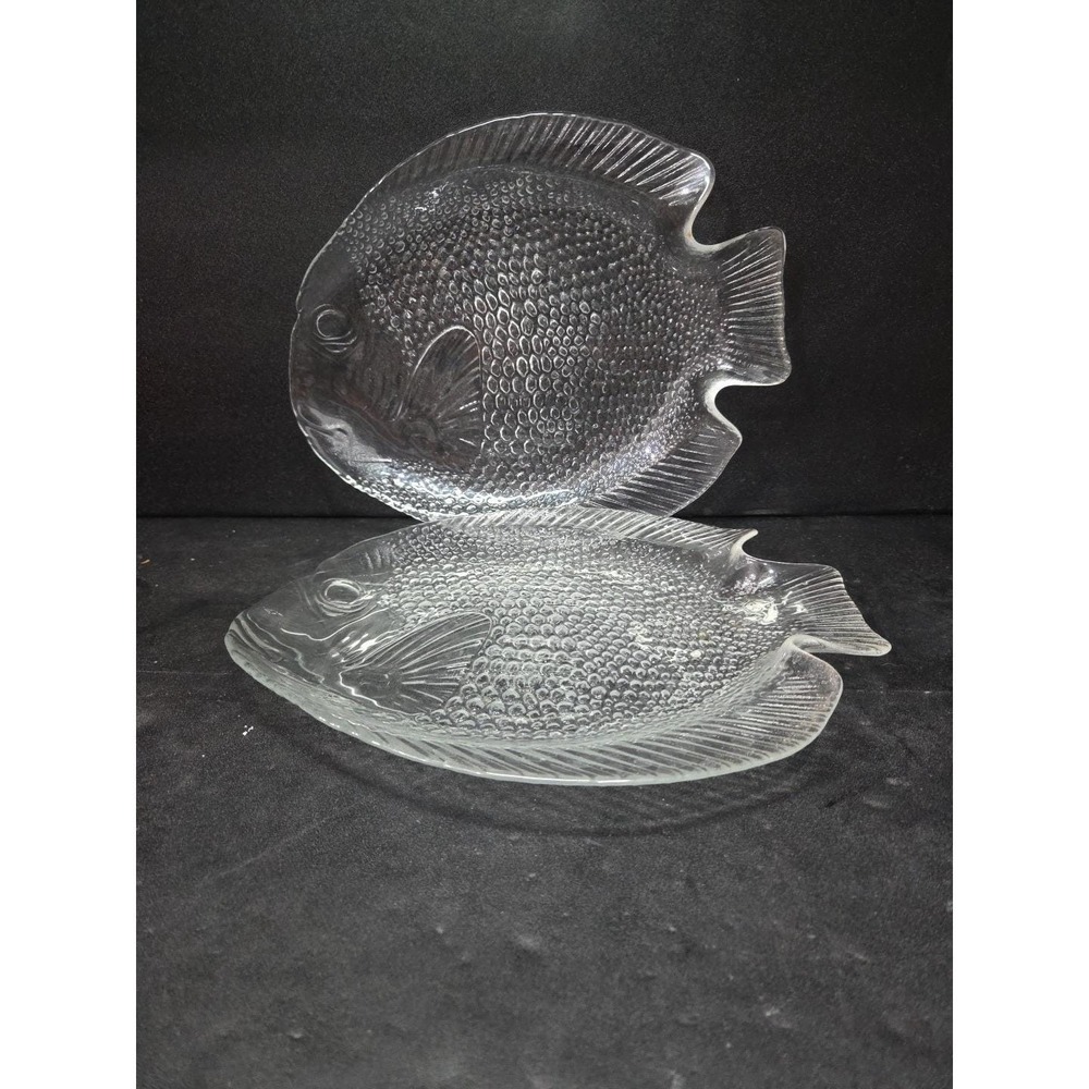 Arcoroc Clear Fish Dinner Plates,‎ Embossed Set of 2, Pressed Glass, Tableware